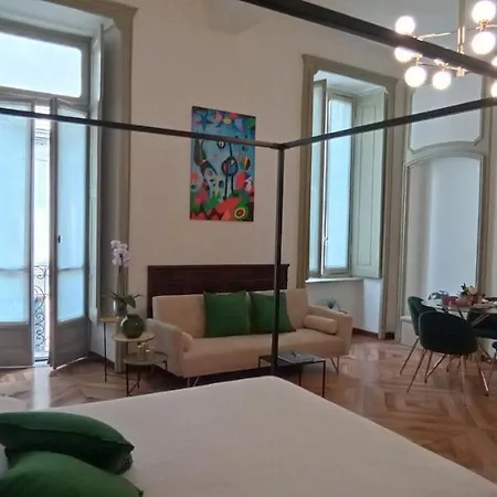 Mercanti E Viaggiatori *