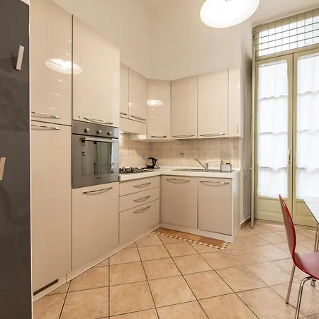 Mercanti E Viaggiatori Torino