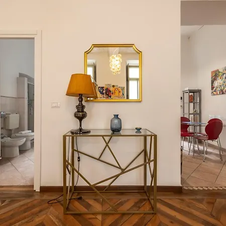 Daire Mercanti E Viaggiatori