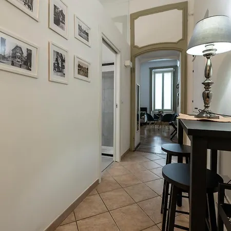 Mercanti E Viaggiatori Daire Torino