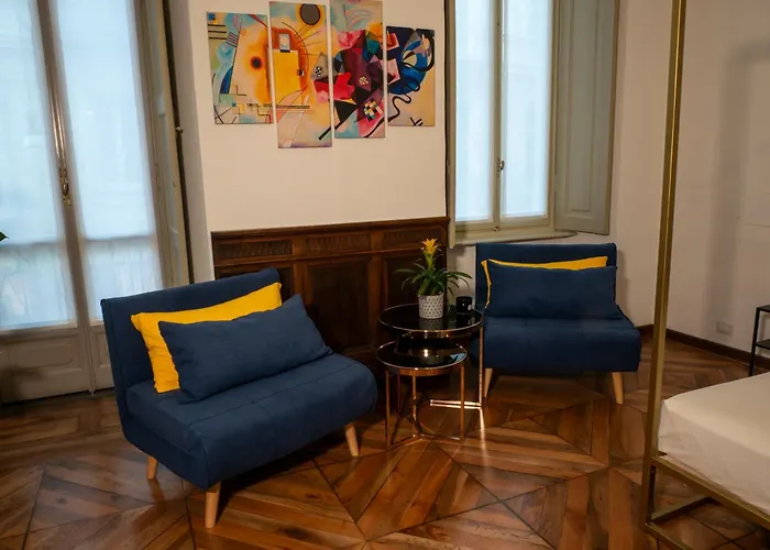Mercanti E Viaggiatori * Turín