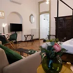 Mercanti E Viaggiatori דירה